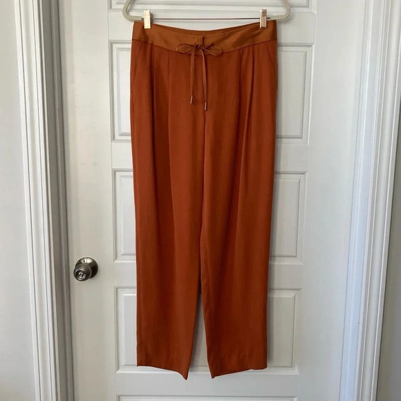 Elie Tahari Burnt Orange Rayon Silk Tapered Leg Minimalist Pleated  Trousers - Picture 1 of 14